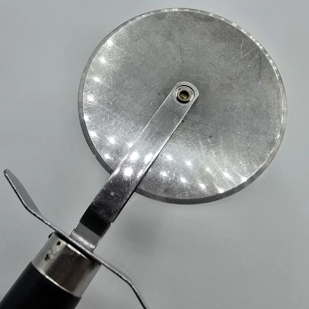 Pampered Chef Pizza Cutter Stainless Steel Slicer Taiwan Retired‎ NO COVER
